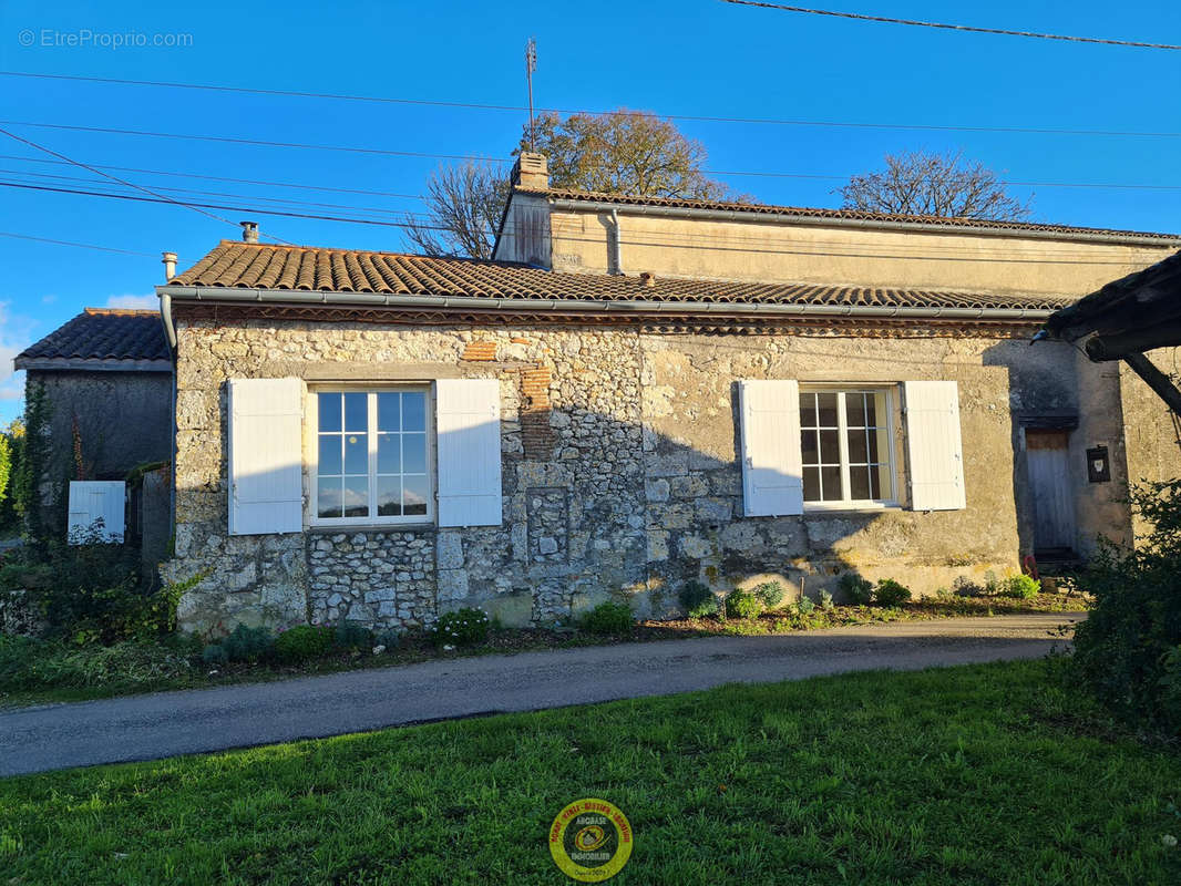 Maison à CLAIRAC