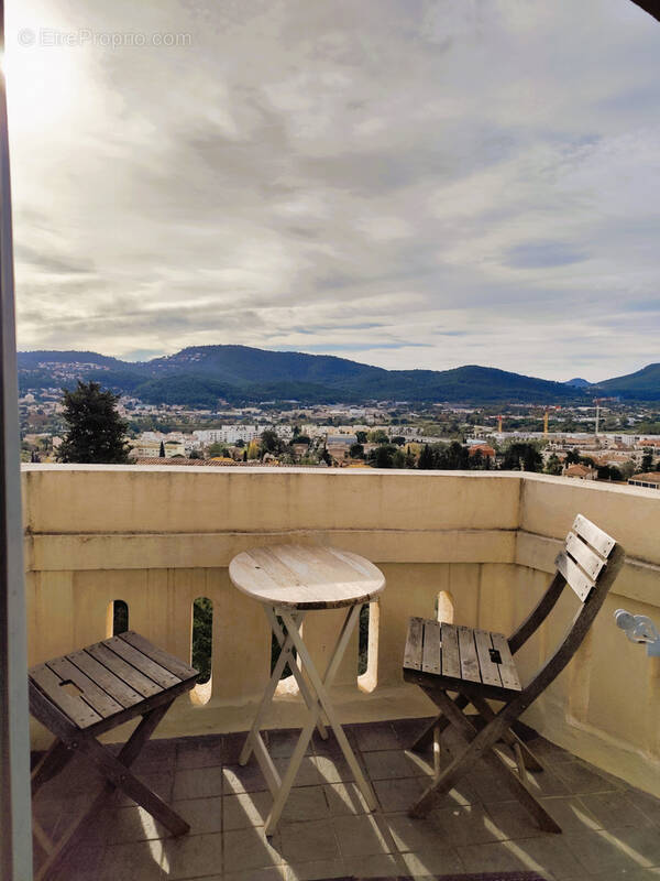 Appartement à HYERES