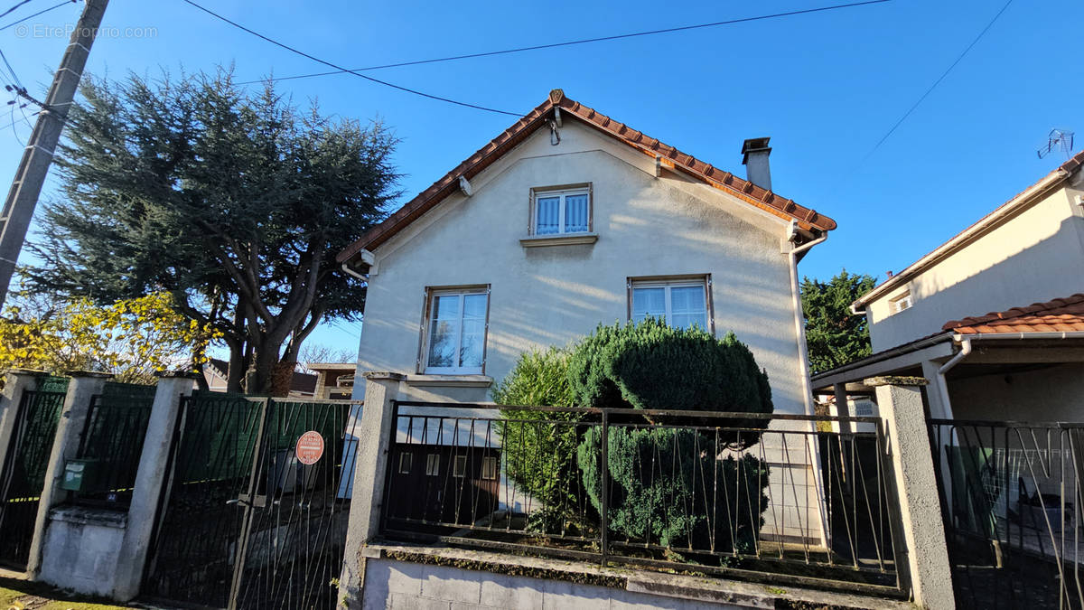 Maison à TREMBLAY-EN-FRANCE