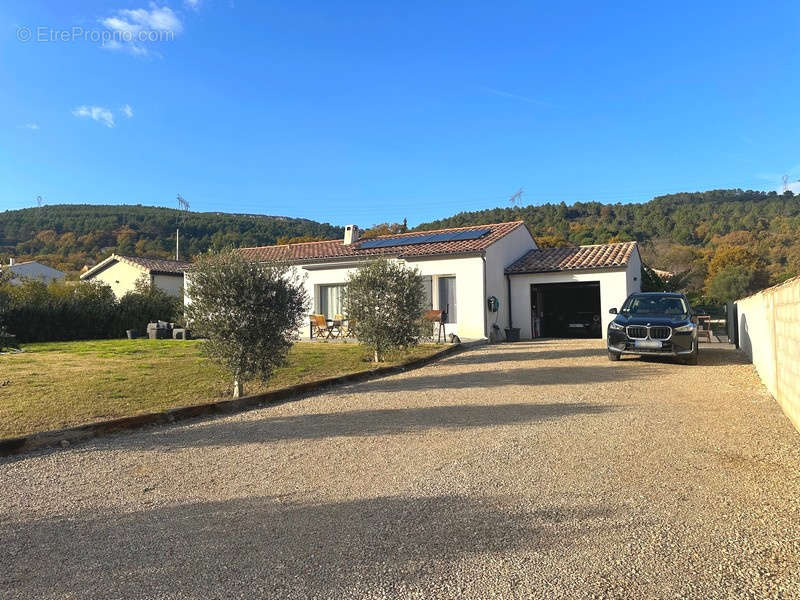 Maison à BESSE-SUR-ISSOLE