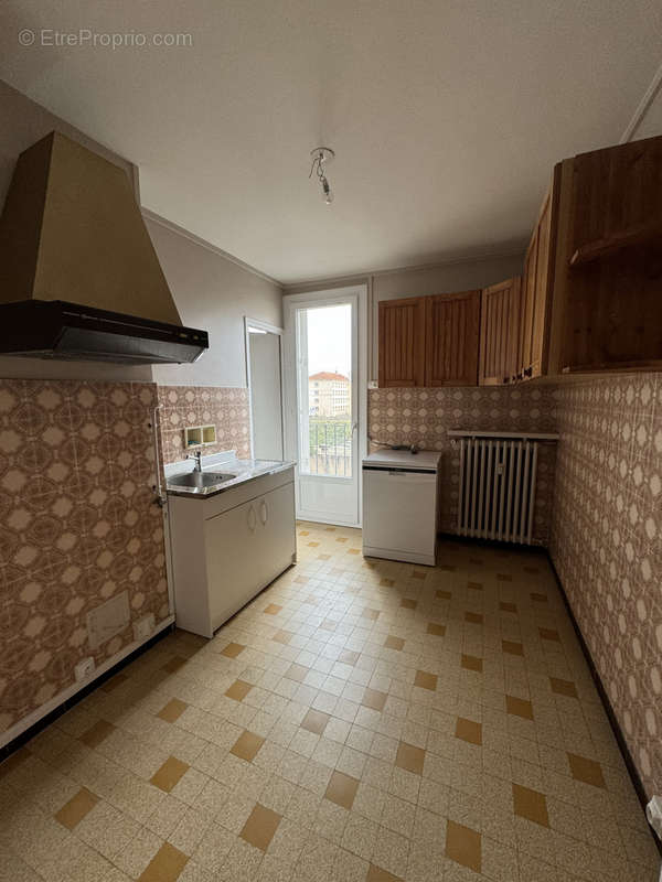 Appartement à SAINT-ETIENNE