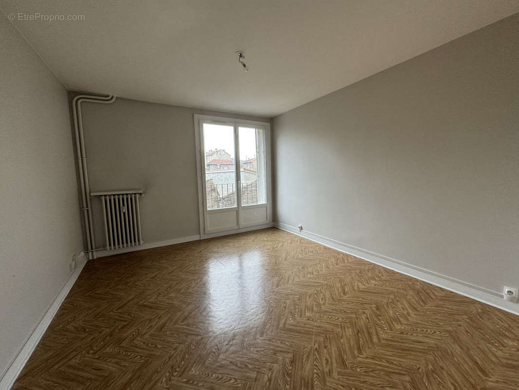 Appartement à SAINT-ETIENNE