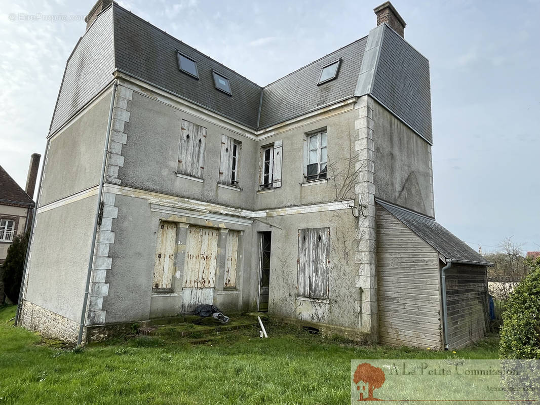 Maison à CHAMPROND-EN-GATINE