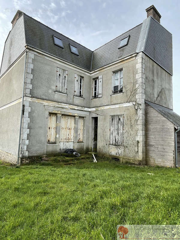 Maison à CHAMPROND-EN-GATINE