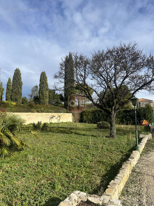 Terrain à PRADES-LE-LEZ