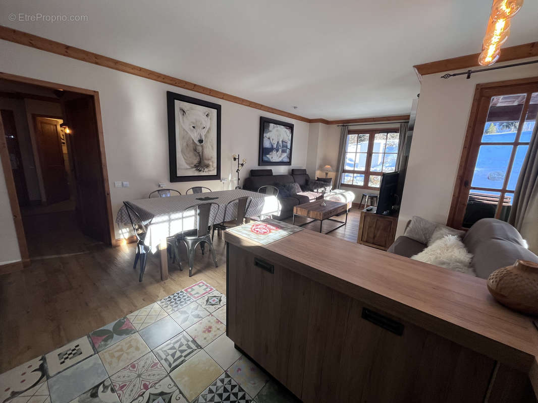 Appartement à LES CHAPELLES