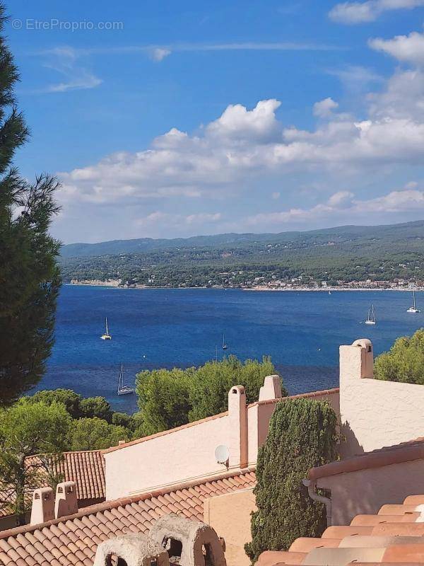 Appartement à SAINT-CYR-SUR-MER