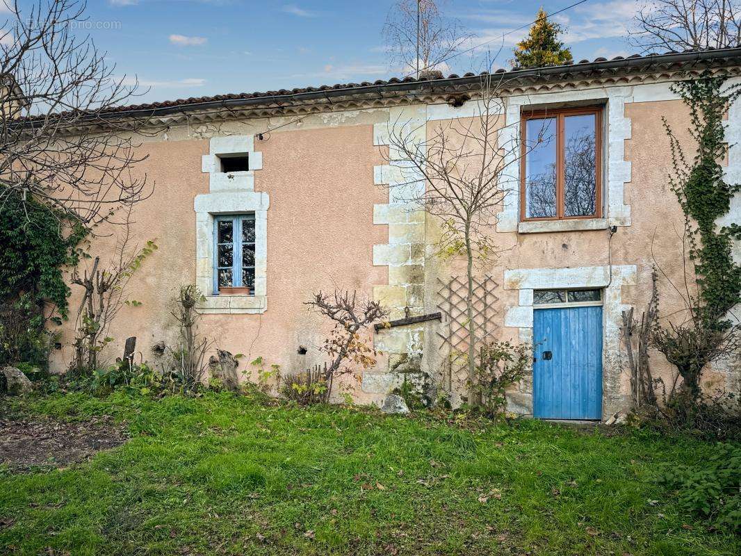 Maison à SAINT-ASTIER