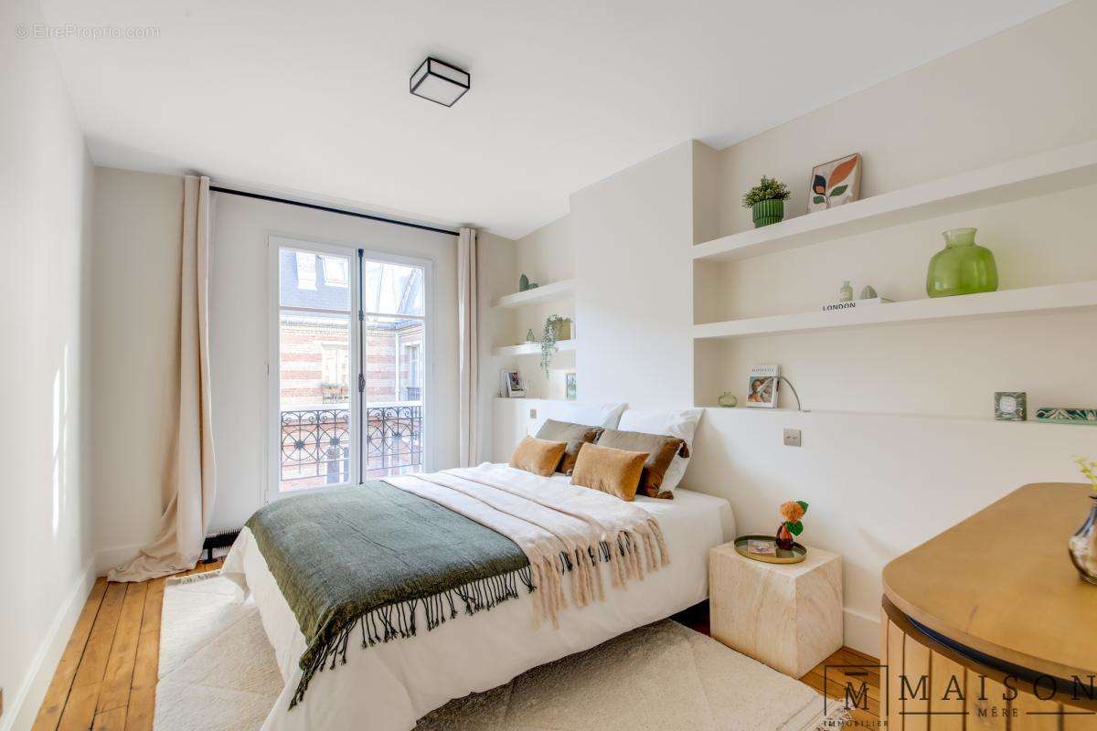 Appartement à PARIS-7E