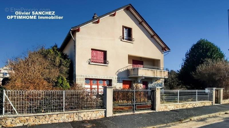 Maison à SAINT-CHELY-D&#039;APCHER