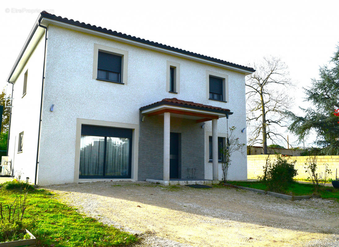 Maison à MONTBETON