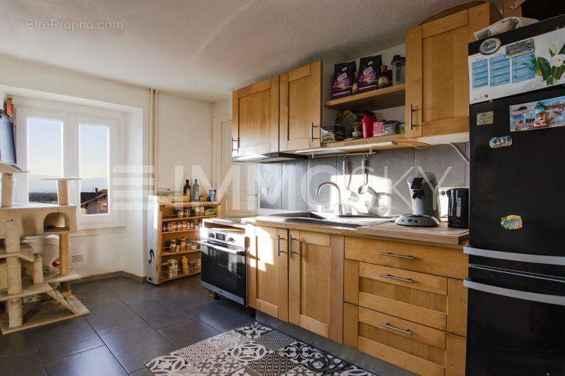 Appartement à SAINT-CERGUES