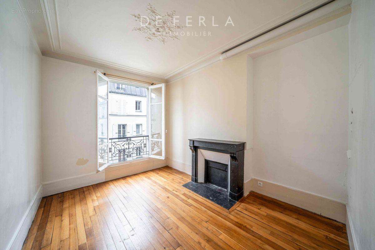 Appartement à PARIS-14E