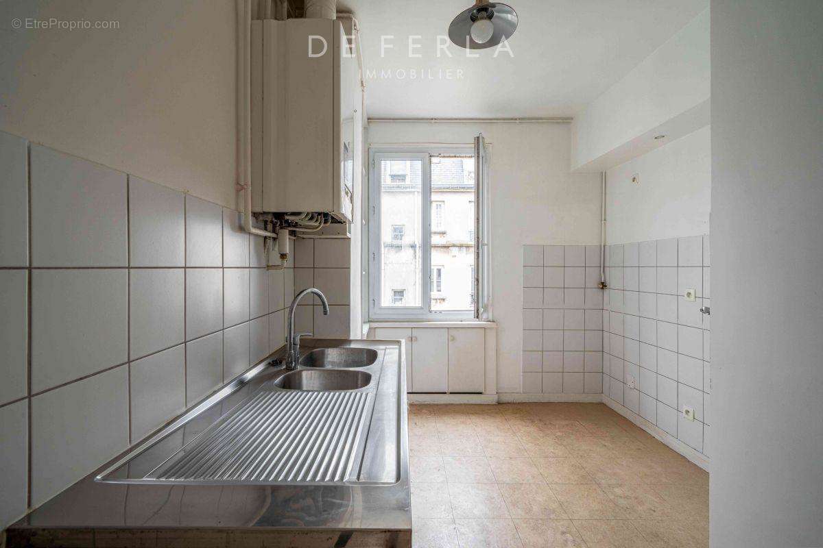 Appartement à PARIS-14E