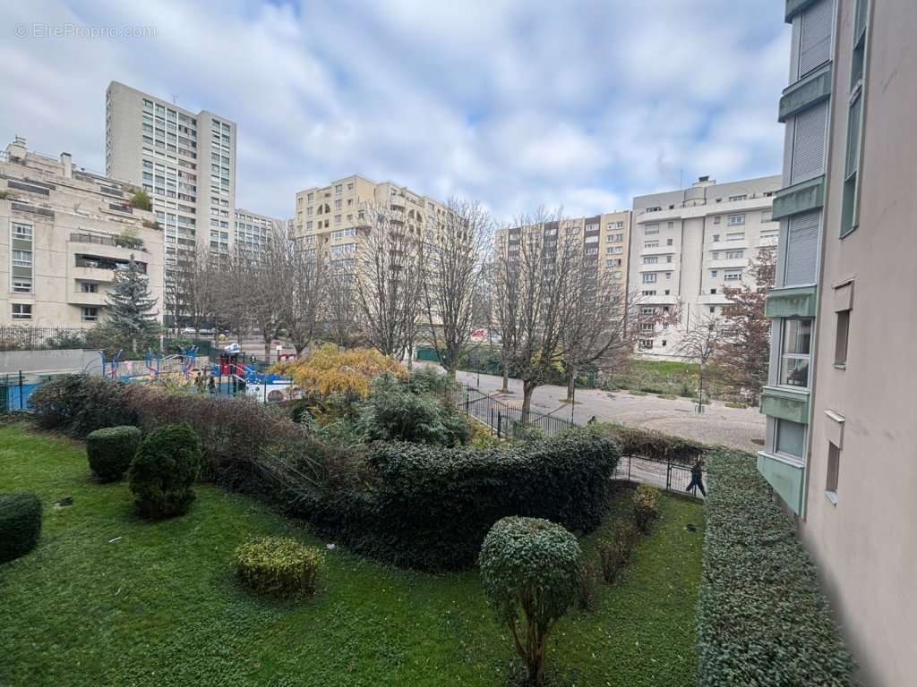 Appartement à PARIS-19E