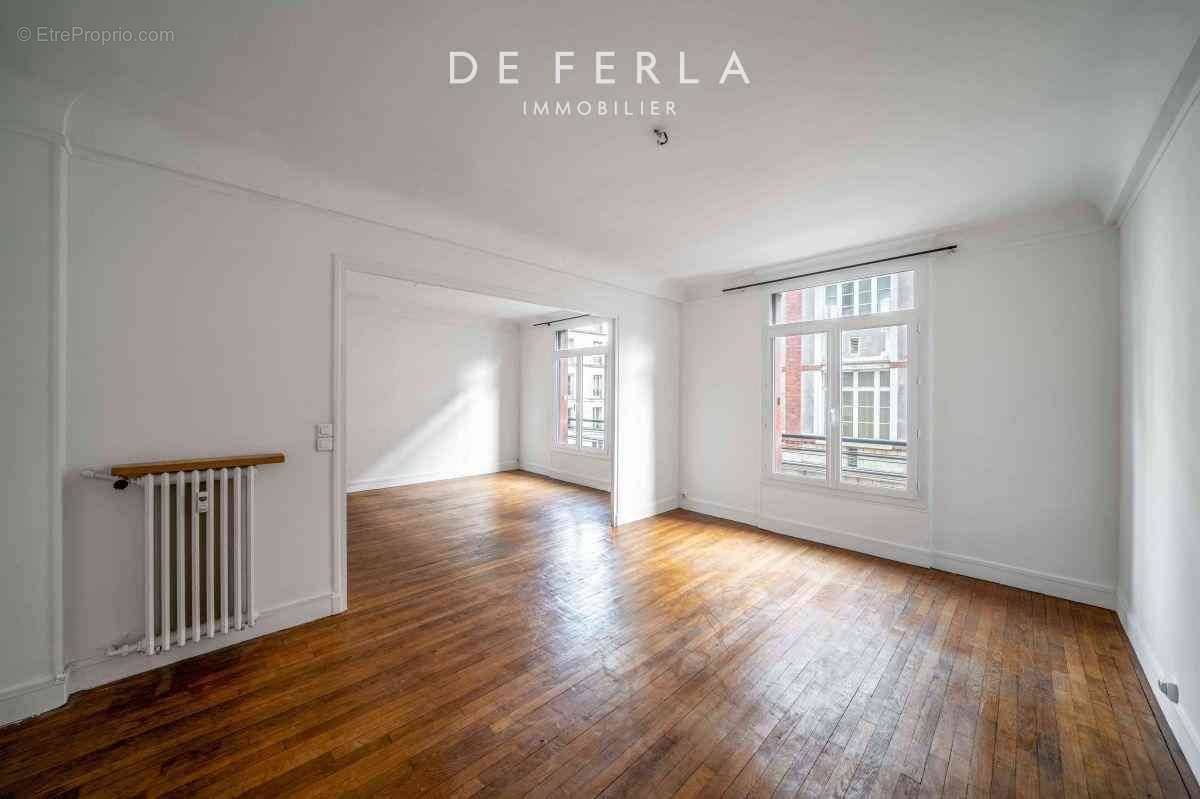 Appartement à PARIS-17E