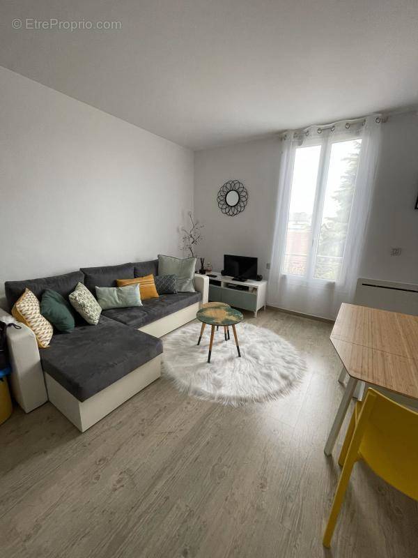 Appartement à LA GARENNE-COLOMBES