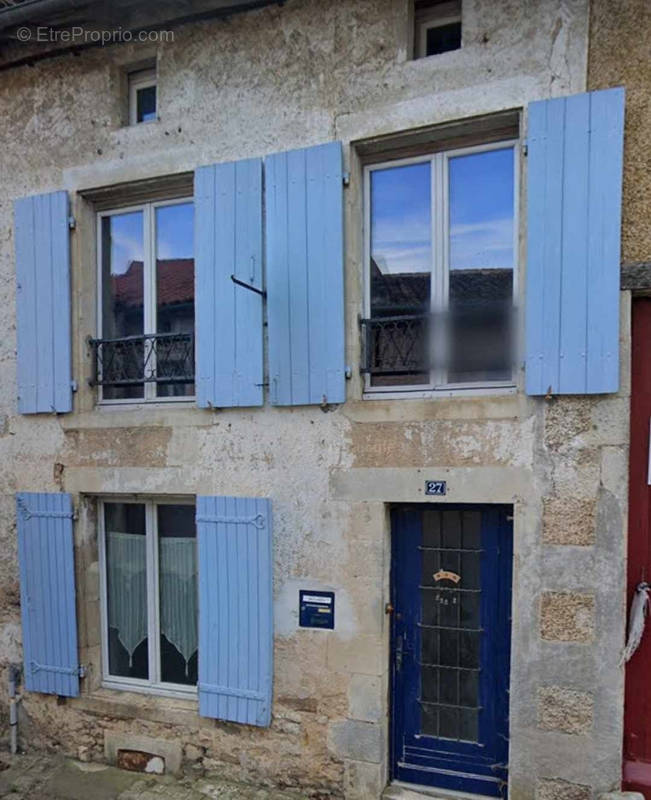 Maison à COUHE