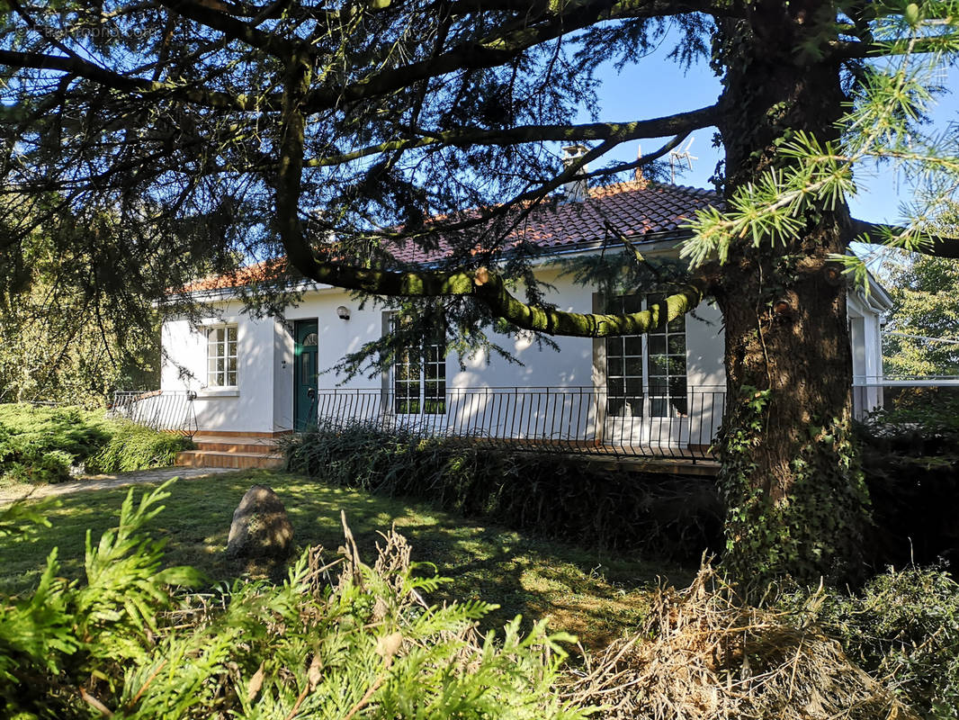 Maison à LES HERBIERS