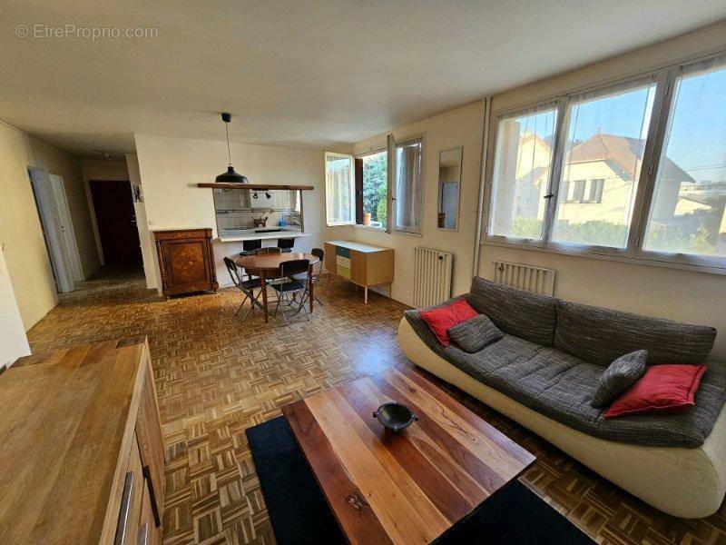 Appartement à EPINAY-SUR-SEINE