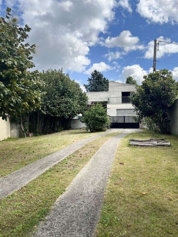 Maison à AULNAY-SOUS-BOIS