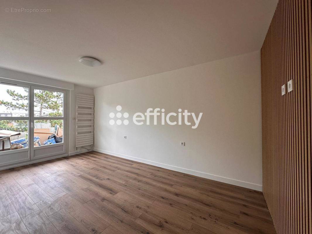 Appartement à EPINAY-SUR-SEINE