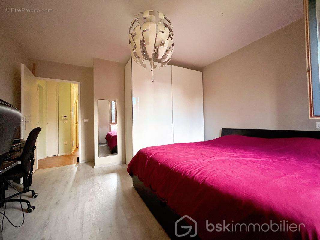 Appartement à NANTERRE