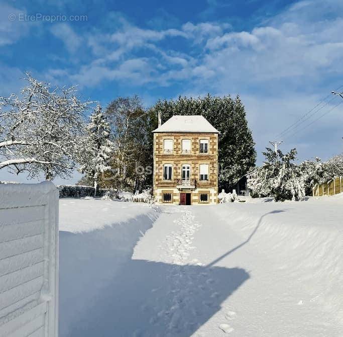 Maison à PRE-EN-PAIL