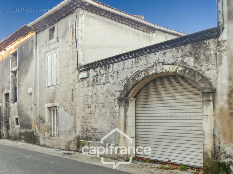 Maison à SAINT-GENIES-DE-COMOLAS