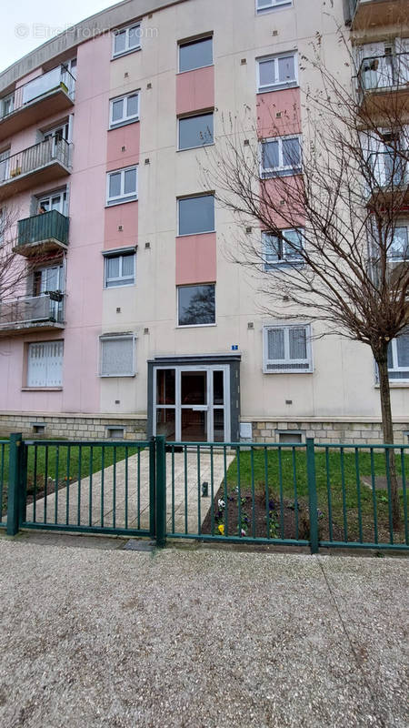 Appartement à RUEIL-MALMAISON