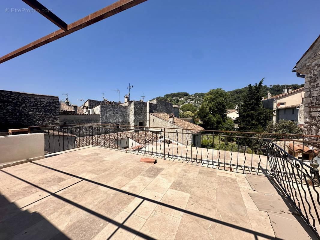 Appartement à LA COLLE-SUR-LOUP