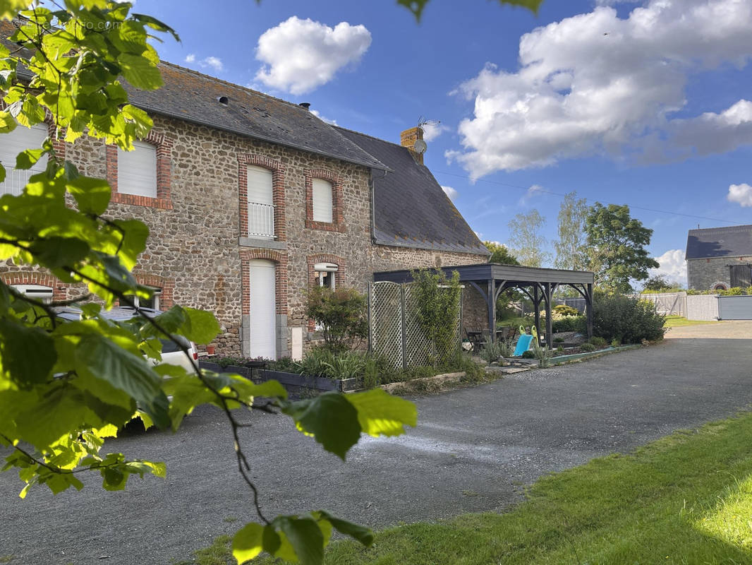 Maison à MAYENNE