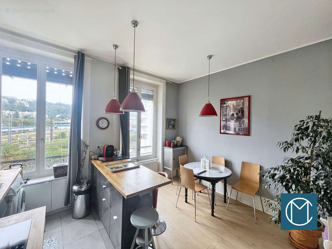 Appartement à LYON-9E