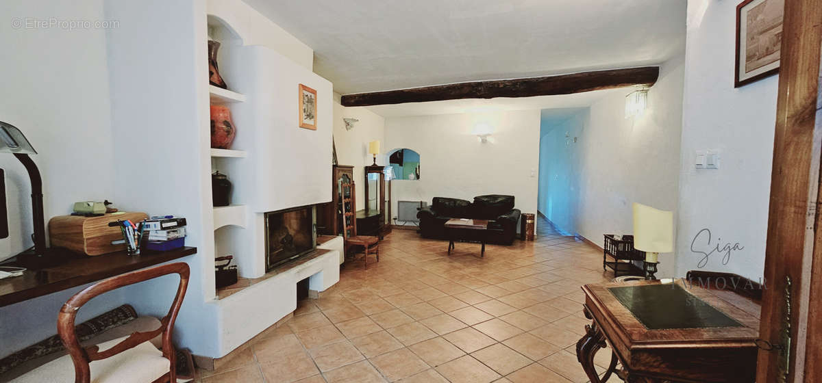 Appartement à LA CADIERE-D&#039;AZUR