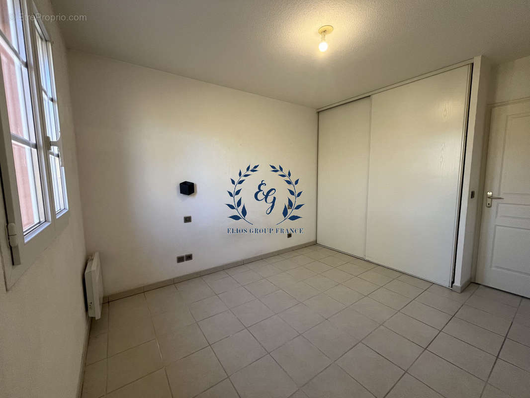 Appartement à ROUGIERS