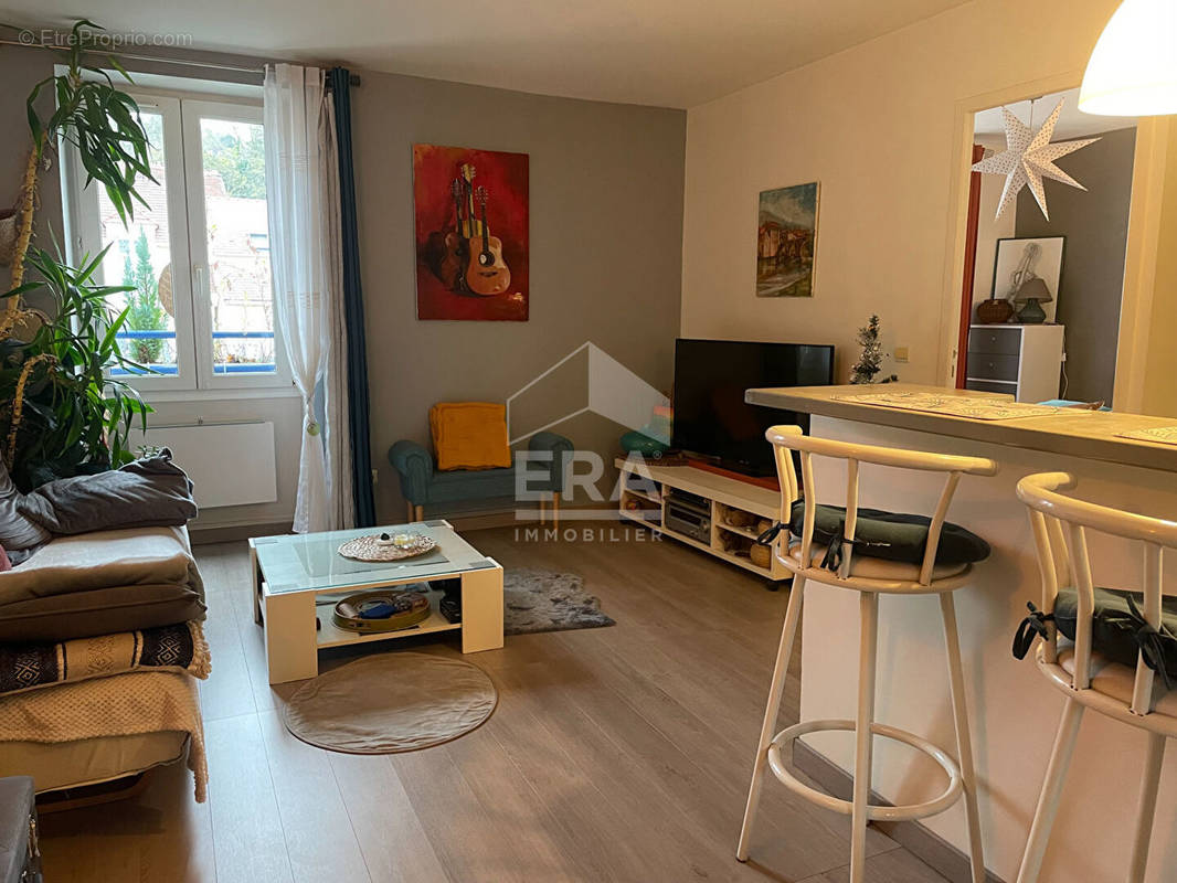 Appartement à SAINT-PIERRE-DU-PERRAY