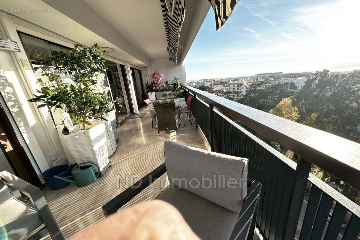 Appartement à CANNES