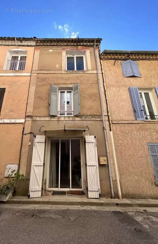 Maison à SEILLONS-SOURCE-D&#039;ARGENS