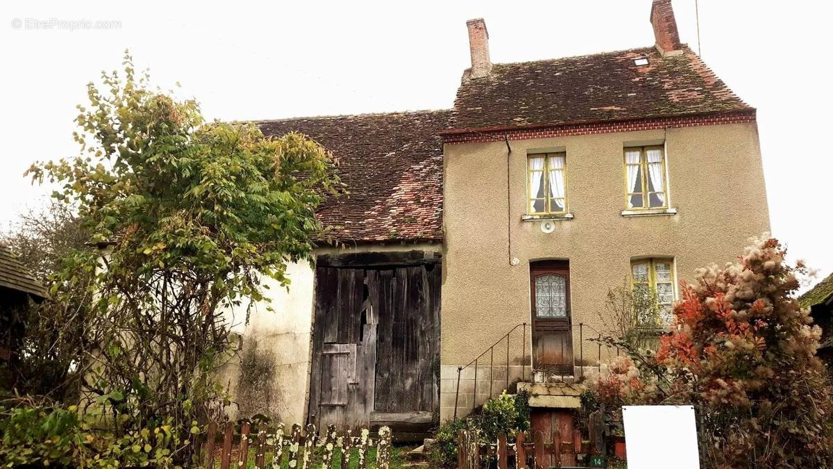 Maison à DUN-LE-PALESTEL