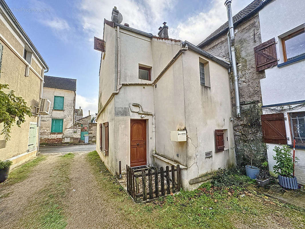 Maison à BELLOY-EN-FRANCE