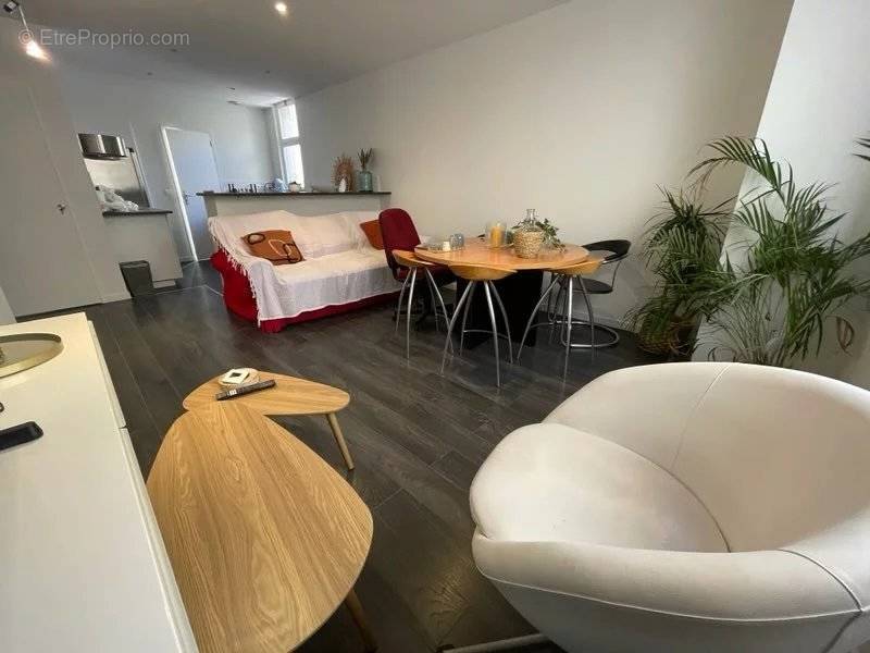 Appartement à MARSEILLE-1E