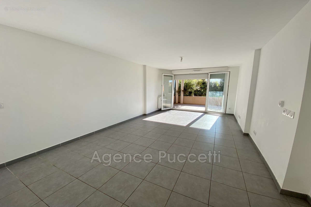 Appartement à VENCE