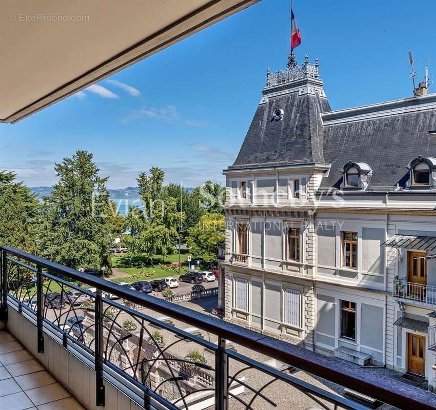 Appartement à EVIAN-LES-BAINS