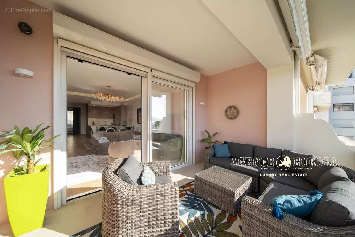 Appartement à CANNES