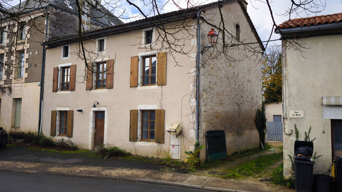 Maison à ROMAGNE