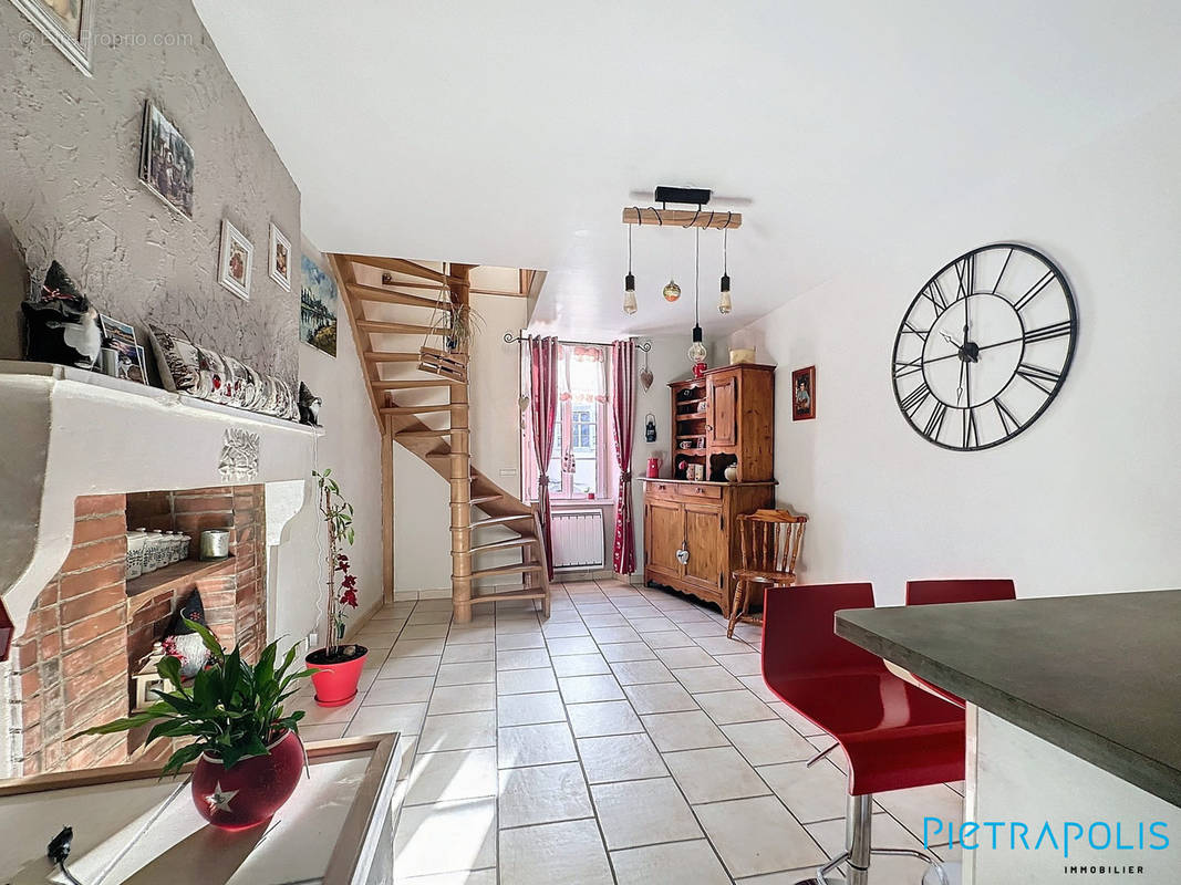 Appartement à ALBY-SUR-CHERAN