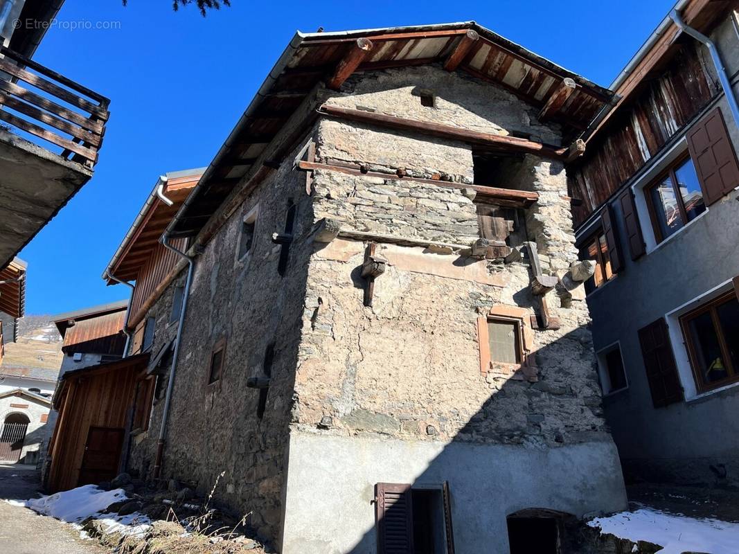 Maison à SAINT-MARTIN-DE-BELLEVILLE