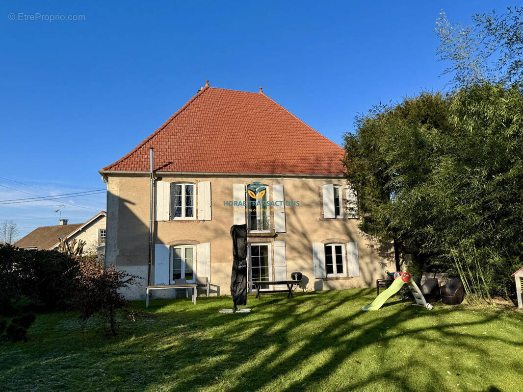 Maison à CHAMPAGNEY