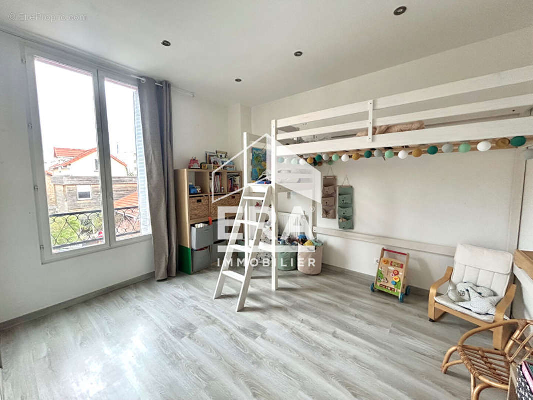 Appartement à NANTERRE