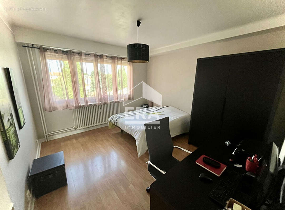 Appartement à NANTERRE